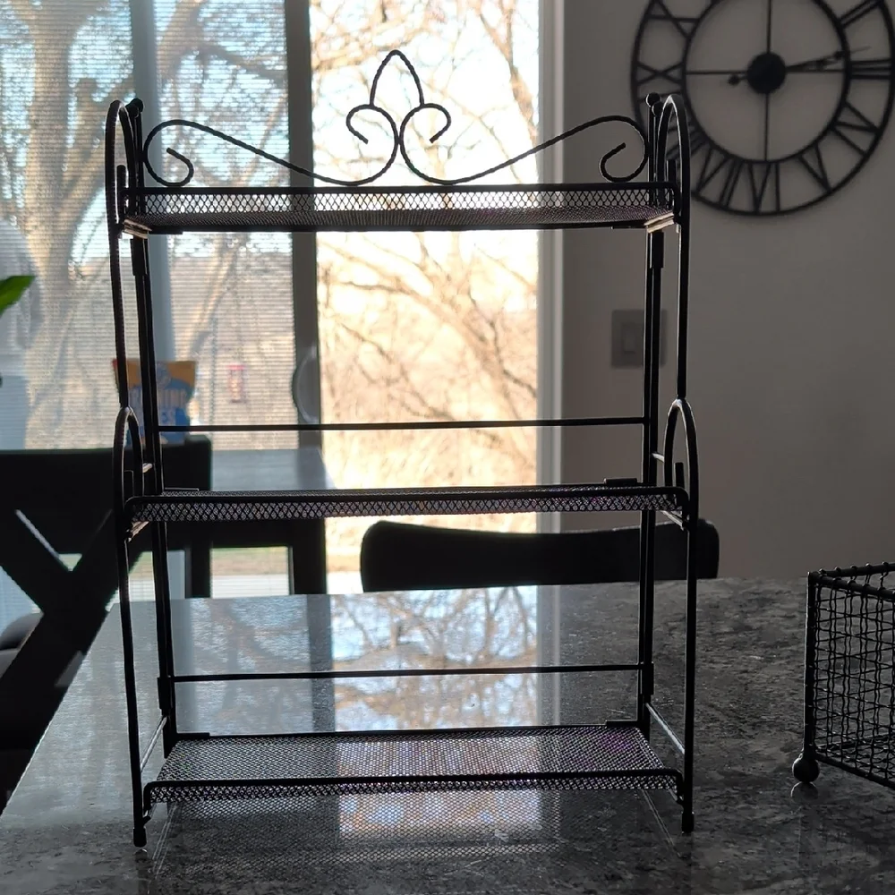 Black Metal Decorative Shelf